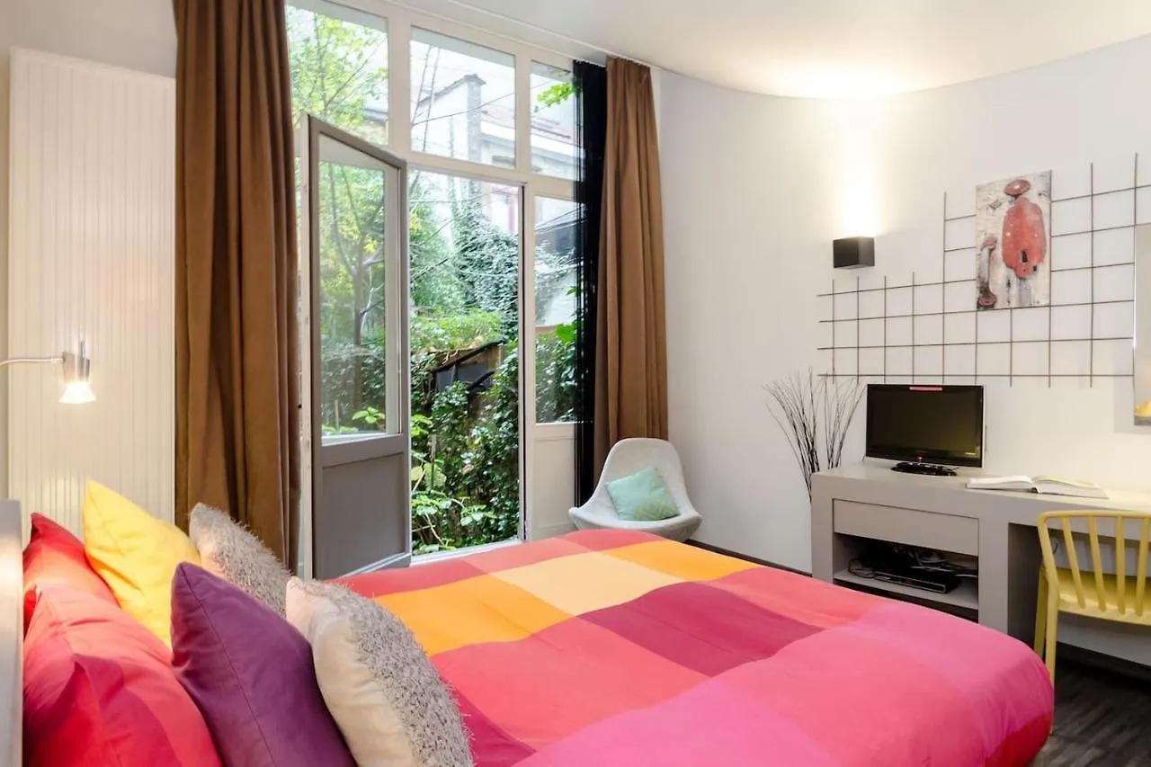 Bxlroom Guesthouse 2*, Brussels Belgium